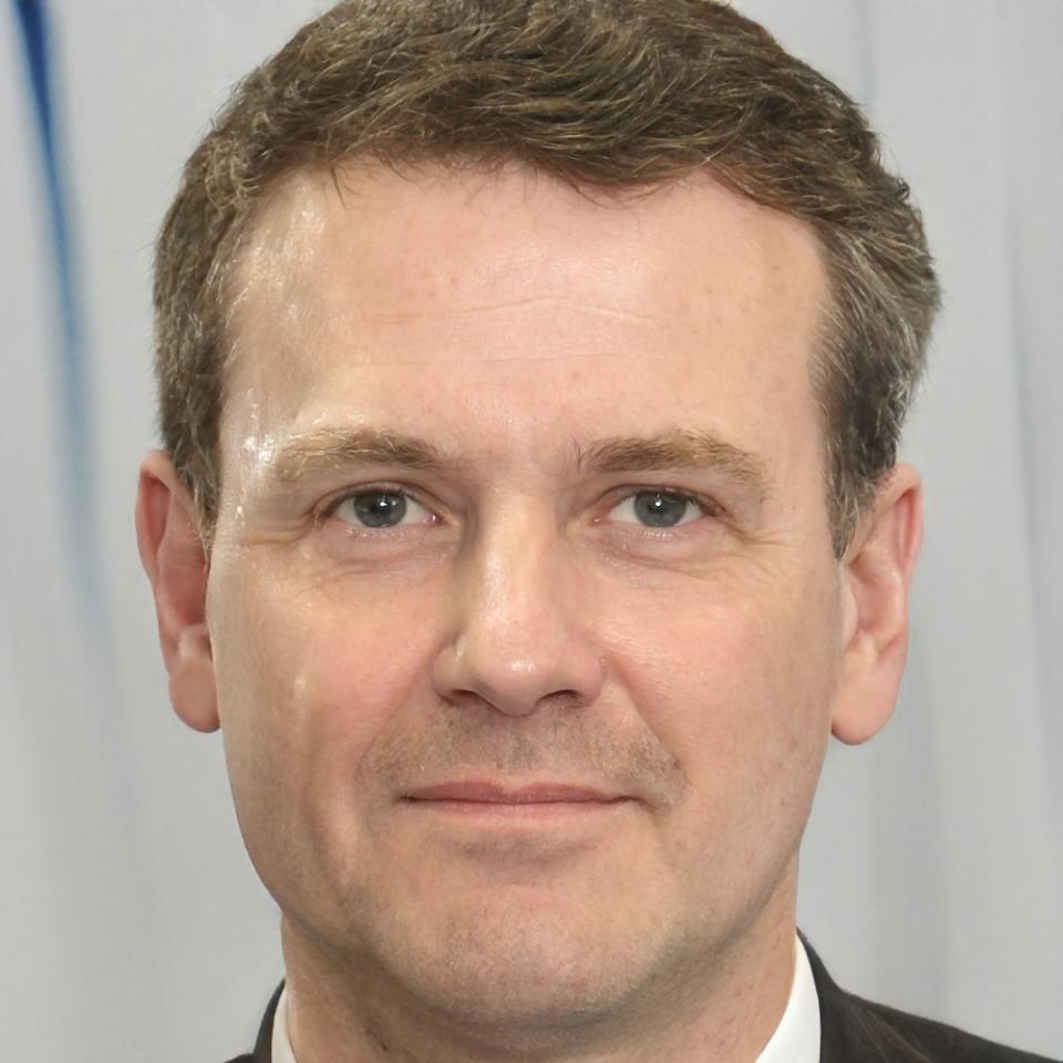 Portrait d'Étienne Rousseau, Directeur Créatif chez cylindraos